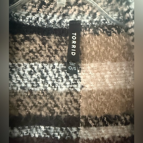 Torrid one size Boho Poncho Cape Sweater Knitting Cardigan - Picture 2 of 2